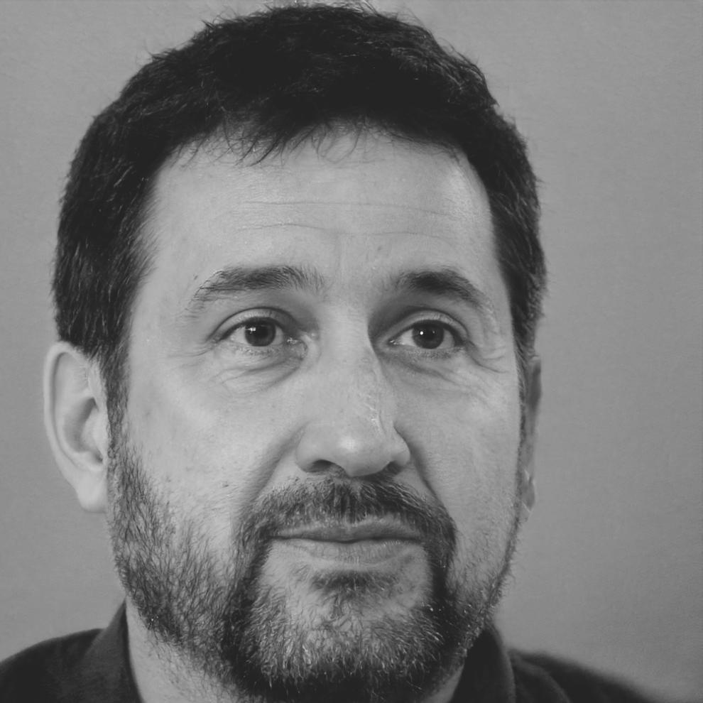 Professor Especialista em Métodos Analíticos